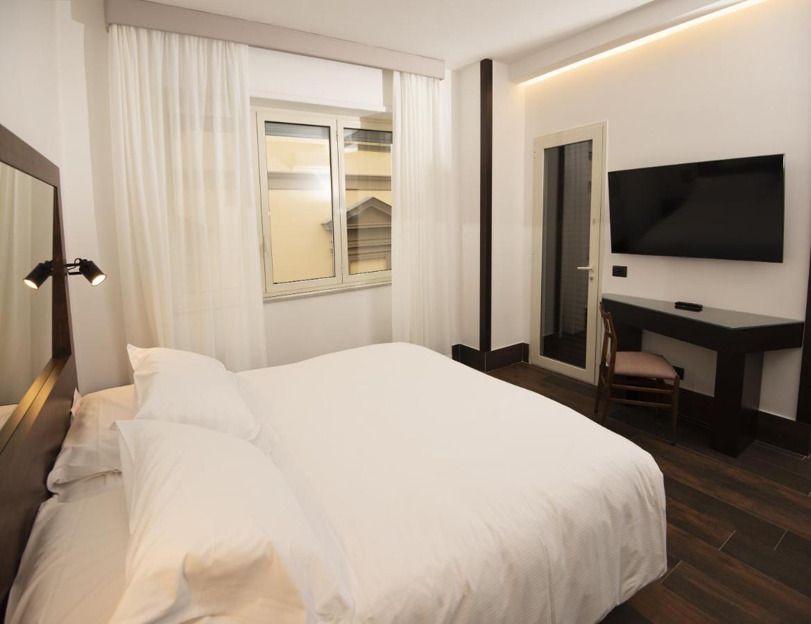Hotel Domus Altana à Naples Extérieur photo